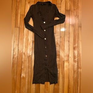 Zara V-neck Ribbed Midi Dress in Army Green!